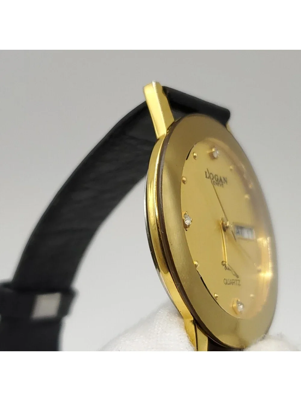 Logan Geneve Quartz Gold Tone Day/Date Dial Watch Women 32mm New Battery